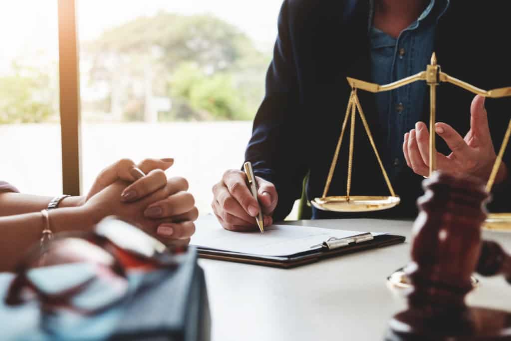 Court Applications vs. Mediation: A Less Stressful Path with EH Mediation Southwark